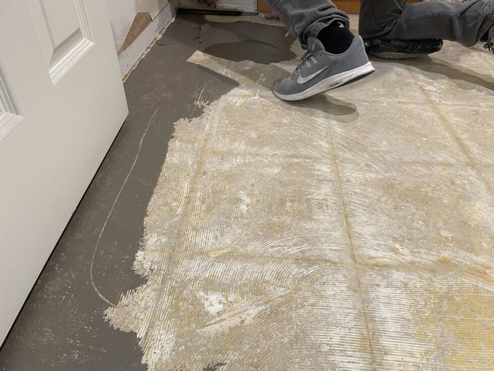How To Replace Linoleum Tile With Ceramic or Porcelain Tiles Gizmo